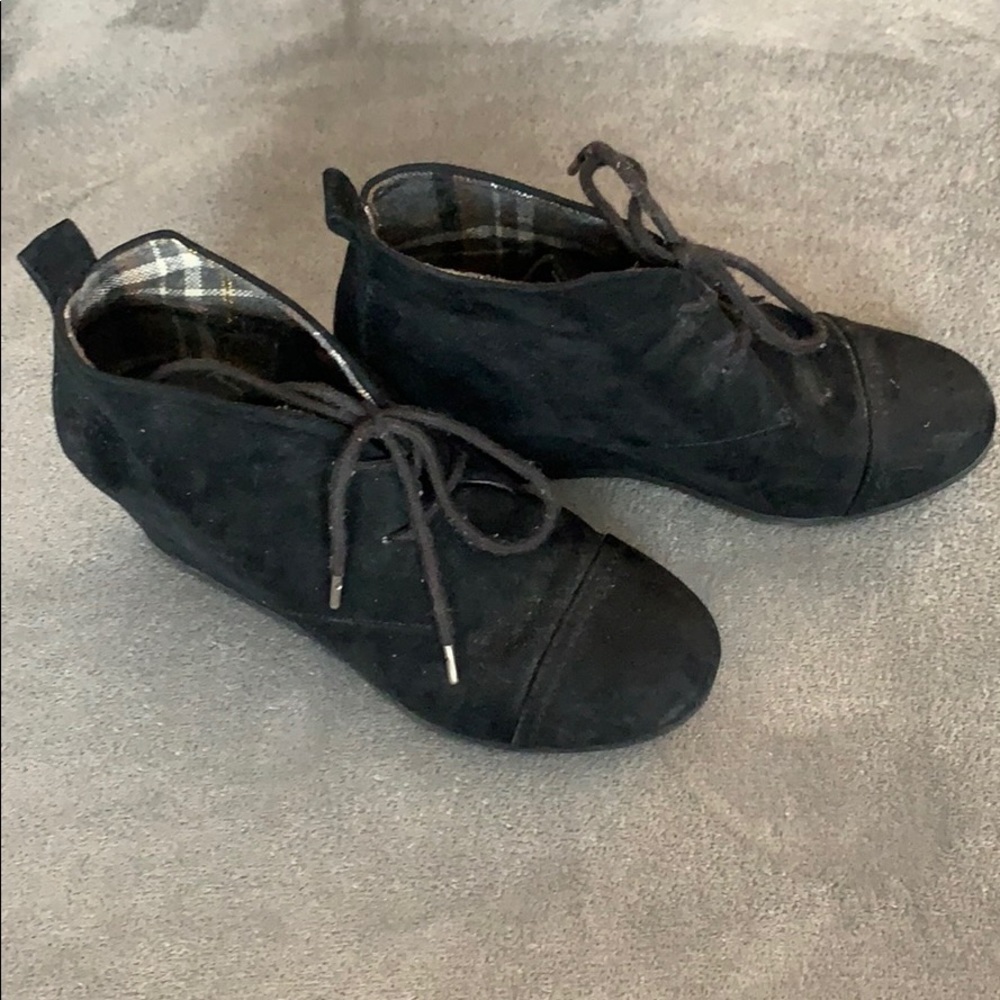 BONGO Wedge Heels Size 7.5